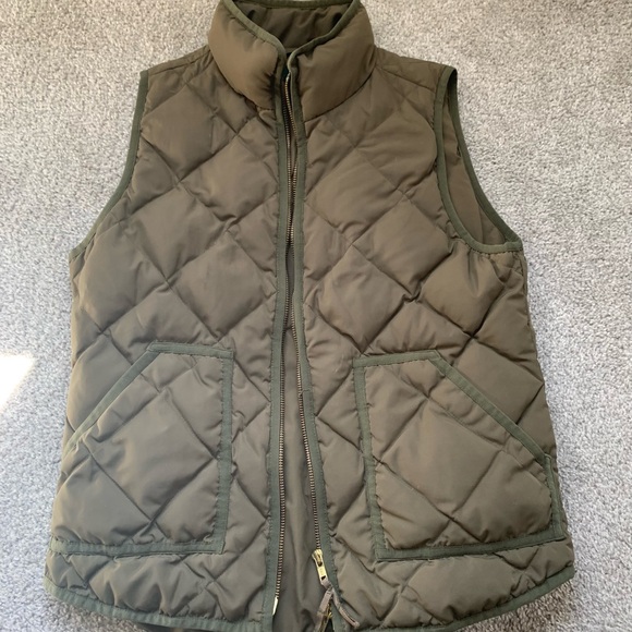 J. Crew Jackets & Blazers - J Crew Quilted Olive Green Vest